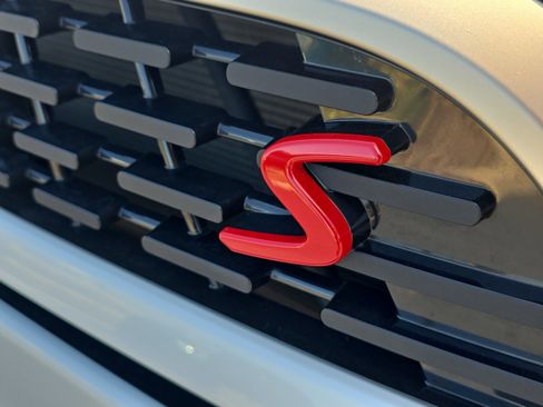 Used 2025 MINI Cooper Countryman S w/ Comfort Package Max image 10