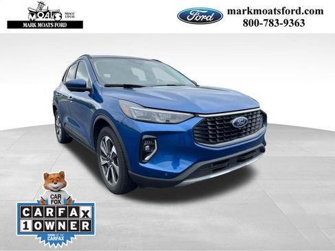 Used 2023 Ford Escape Platinum AWD/4WD image 1