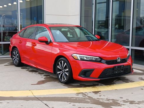 Used 2023 Honda Civic EX image 5