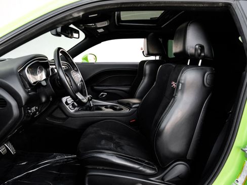 Used 2015 Dodge Challenger R/T Scat Pack w/ Leather Interior Group image 4