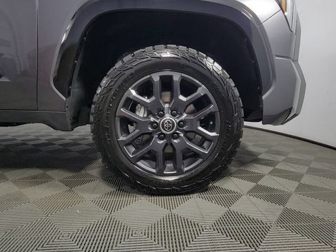 Used 2024 Toyota Tundra Platinum AWD/4WD image 12