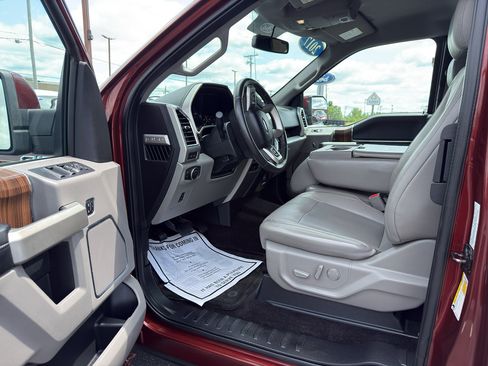 Used 2017 Ford F150 Lariat w/ Equipment Group 501A Mid AWD/4WD image 9