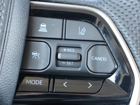 Used 2024 Toyota Tundra Limited AWD/4WD image 26