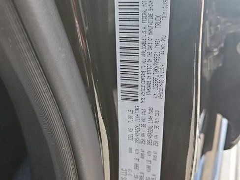 Used 2019 RAM 1500 Laramie image 17