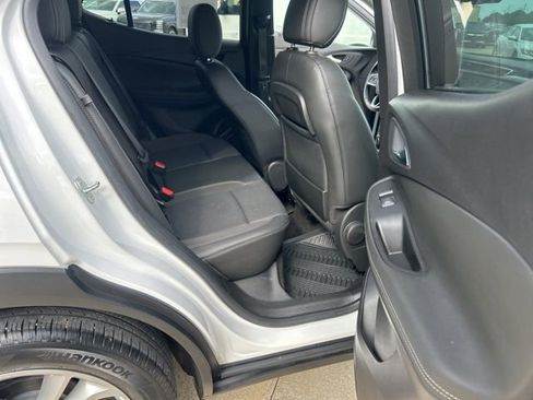 Used 2023 Buick Encore GX Preferred FWD image 19