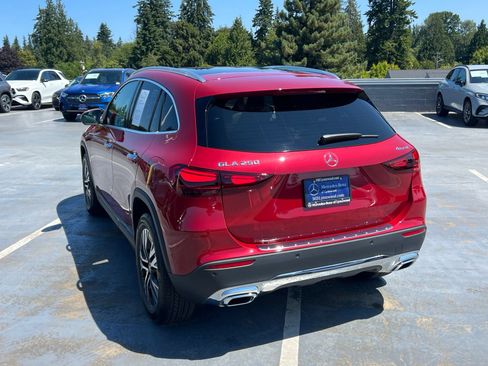 Used 2026 Mercedes-Benz GLA 250 4MATIC image 7