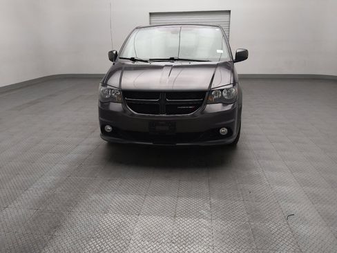 Used 2019 Dodge Grand Caravan SXT w/ Blacktop Package FWD image 15