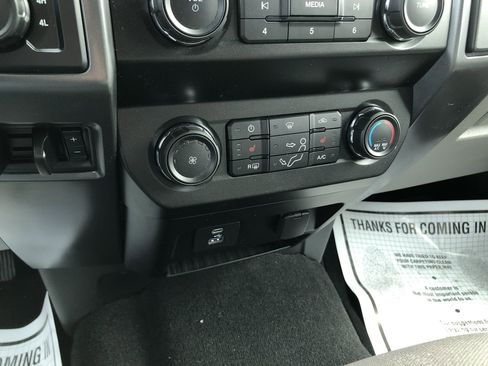 Used 2020 Ford F250 XLT w/ XLT Premium Package image 19