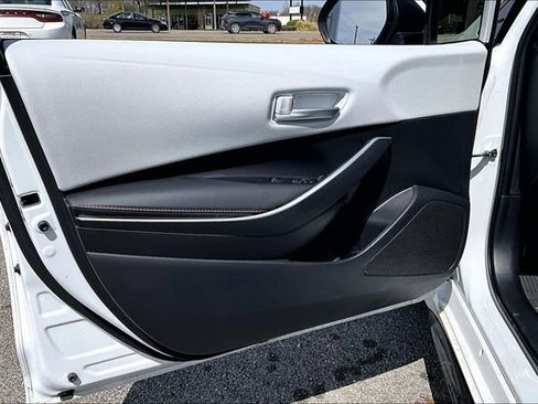 Used 2025 Toyota Corolla SE FWD image 17