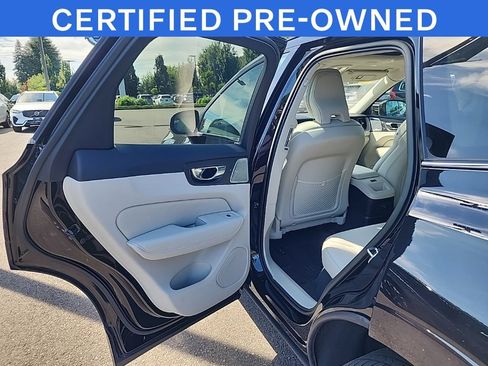 Used 2023 Volvo XC60 T8 Ultimate w/ Climate Package AWD/4WD image 15