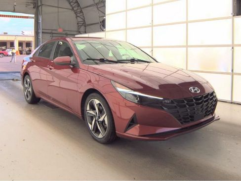 Used 2023 Hyundai Elantra SEL w/ Convenience Package FWD image 4