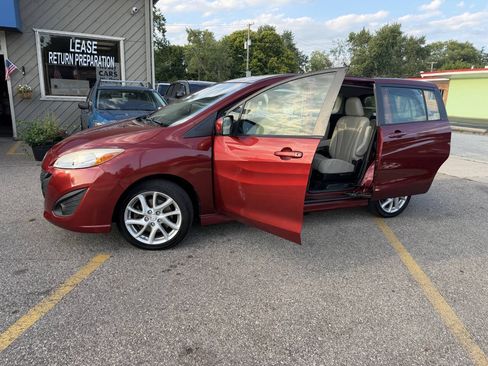 Used 2012 MAZDA MAZDA5 Grand Touring FWD image 26