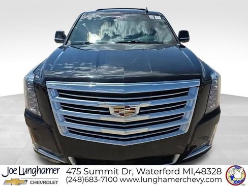 Used 2016 Cadillac Escalade Platinum AWD/4WD image 12