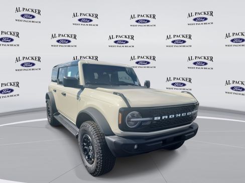 New 2026 Ford Bronco Outer Banks w/ Sasquatch Package image 7