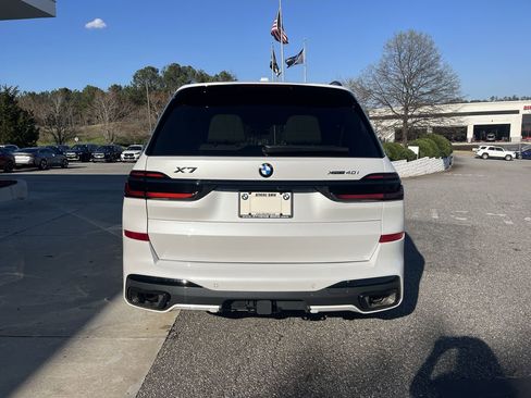 New 2026 BMW X7 xDrive40i AWD/4WD image 7