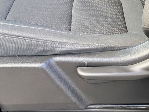 Used 2022 Chevrolet Silverado 1500 Custom image 30