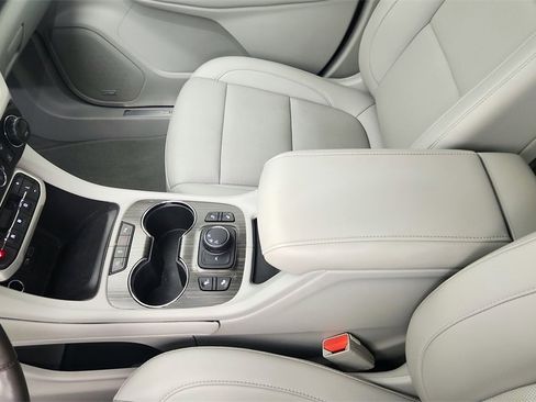 Used 2022 GMC Acadia SLT image 20