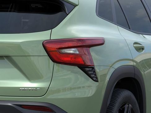 New 2026 Chevrolet Trax ACTIV w/ Driver Confidence Package FWD image 11