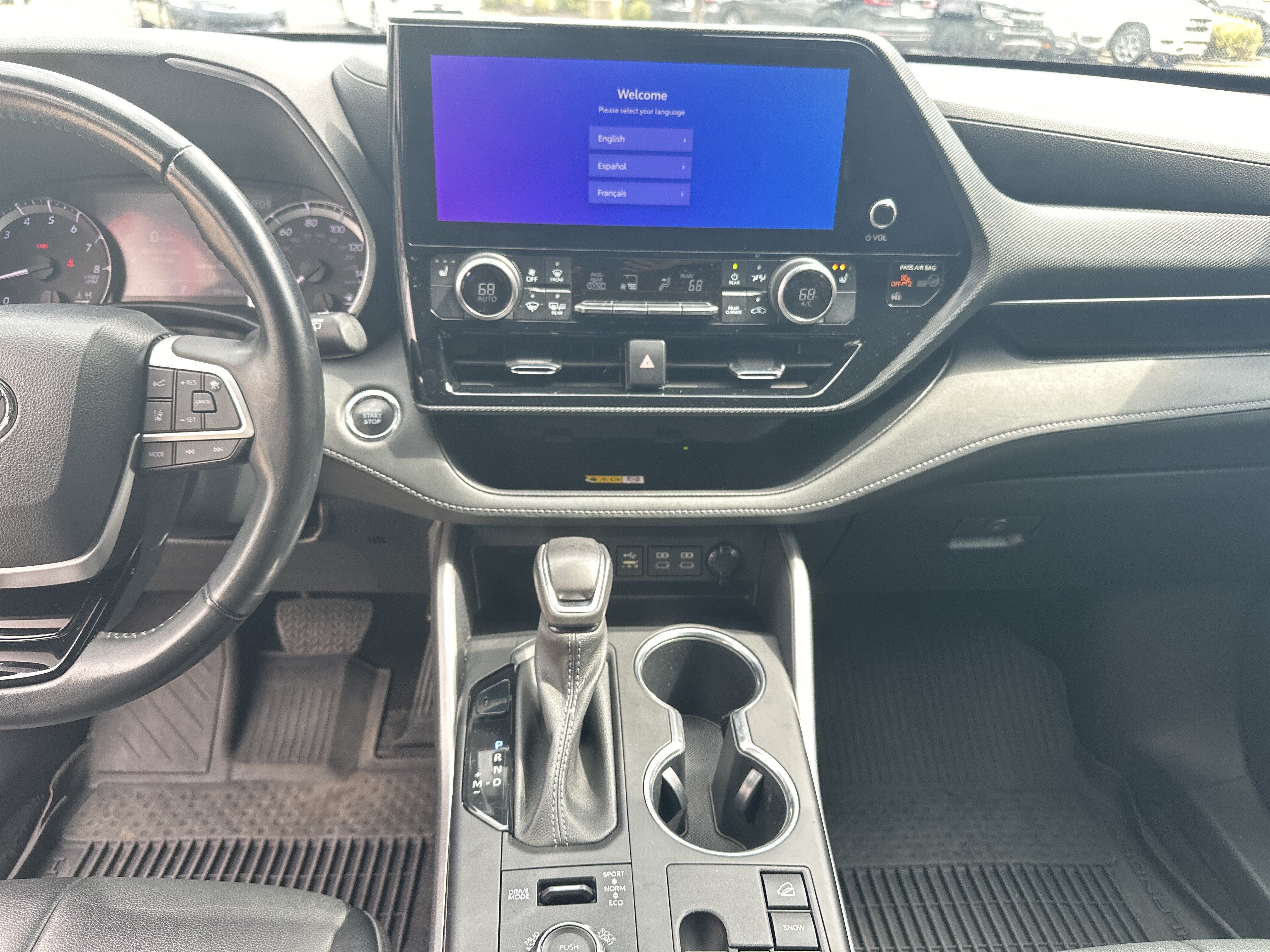 Used 2023 Toyota Highlander XSE AWD/4WD image 23