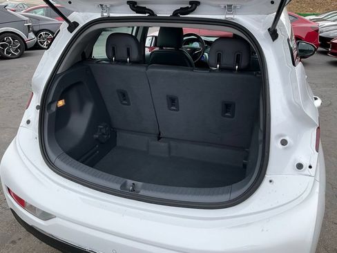 Used 2017 Chevrolet Bolt Premier FWD image 8