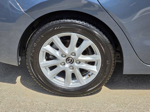 Used 2016 MAZDA MAZDA3 i Sport w/ Preferred Equipment Package FWD image 10