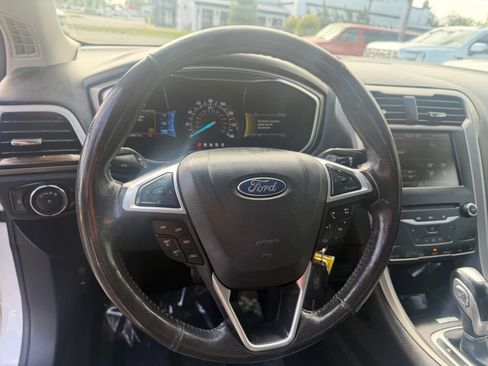 Used 2014 Ford Fusion SE w/ Equipment Group 202A FWD image 13
