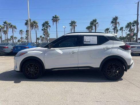 Certified 2024 Nissan Kicks SR w/ SR Premium Package FWD image 2