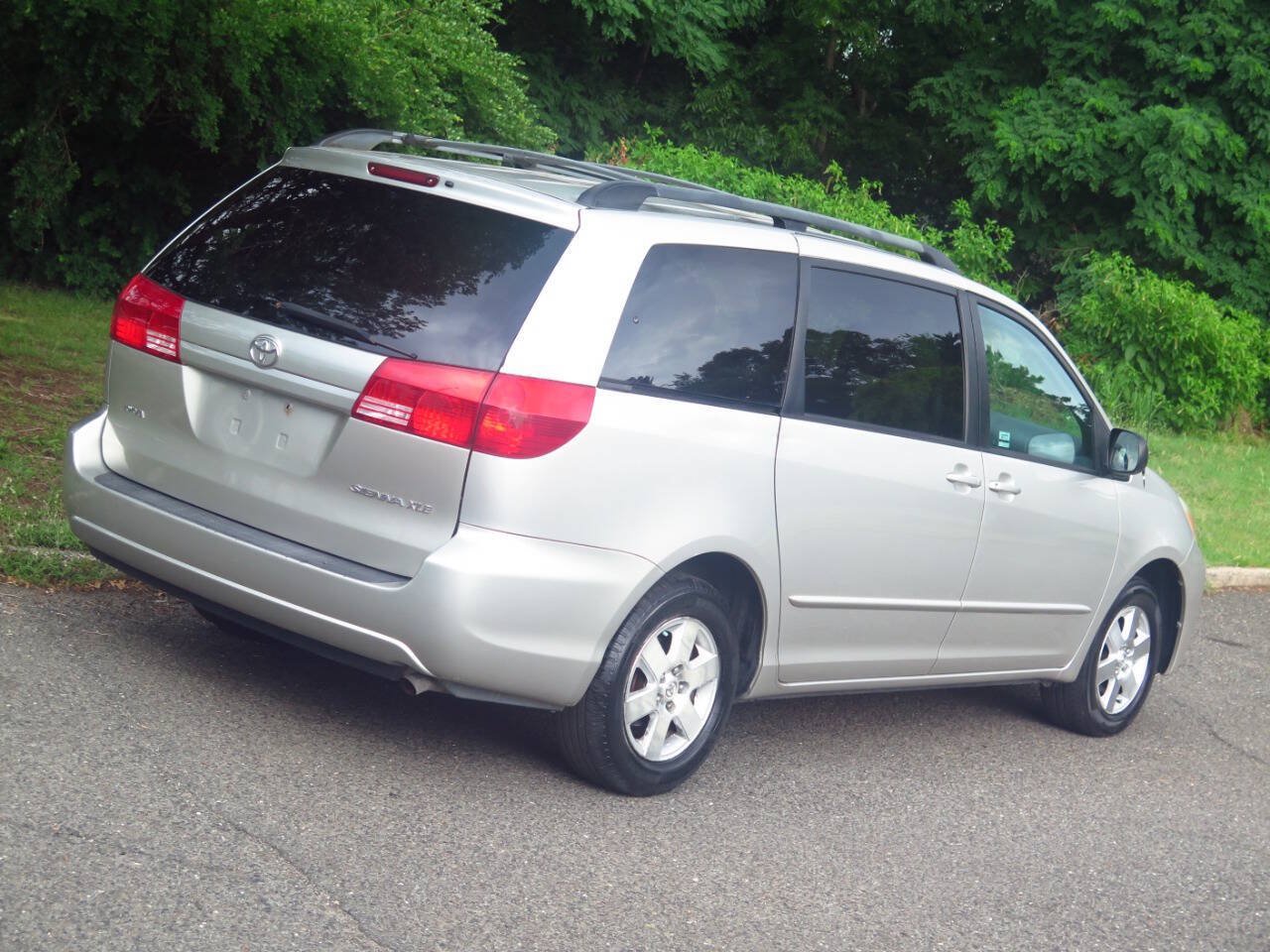 Used 2004 Toyota Sienna LE FWD image 17