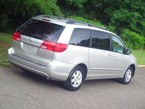 Used 2004 Toyota Sienna LE FWD image 17