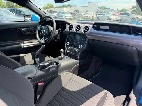 Used 2017 Ford Mustang GT RWD image 18
