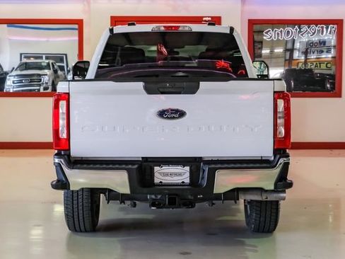 Used 2025 Ford F350 XLT image 11