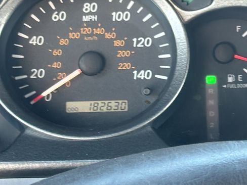 Used 2002 Toyota Highlander 2WD V6 image 29