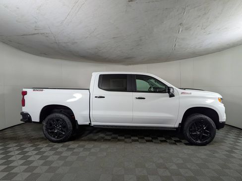 Used 2026 Chevrolet Silverado 1500 LT Trail Boss w/ LT Trail Boss Premium Package AWD/4WD image 6