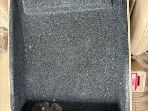 Used 2011 Cadillac CTS Luxury image 32