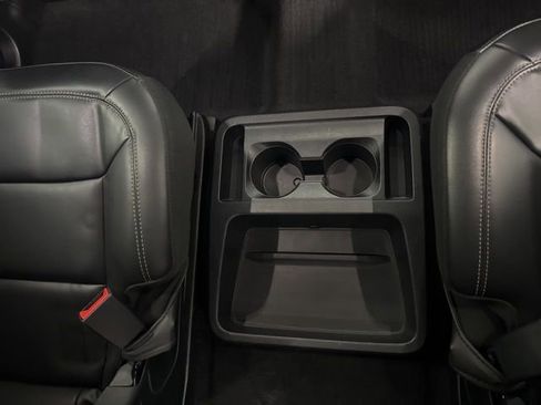 Used 2021 Ford Explorer XLT w/ Equipment Group 202A image 33