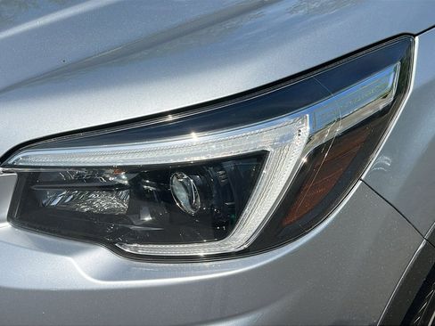 Certified 2021 Subaru Forester Premium AWD/4WD image 9