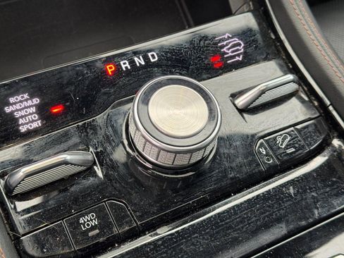 Used 2023 Jeep Grand Cherokee Summit image 29