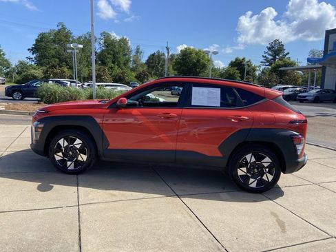 Used 2025 Hyundai Kona SEL FWD image 9