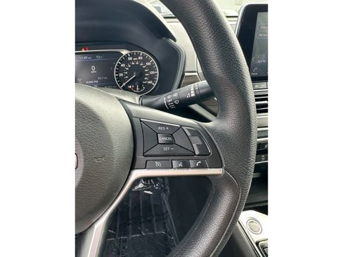 Used 2024 Nissan Altima 2.5 SV image 18