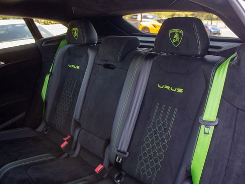 Used 2024 Lamborghini Urus Performante AWD/4WD image 22