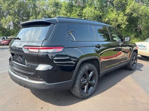 Used 2023 Jeep Grand Cherokee L Laredo AWD/4WD image 2