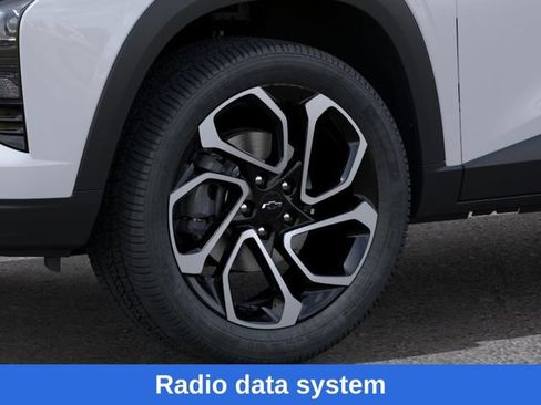 New 2026 Chevrolet Trax RS w/ Sunroof Package FWD image 10