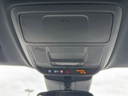 New 2025 GMC Acadia Elevation image 24