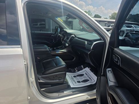 Used 2018 Chevrolet Suburban LT AWD/4WD image 11