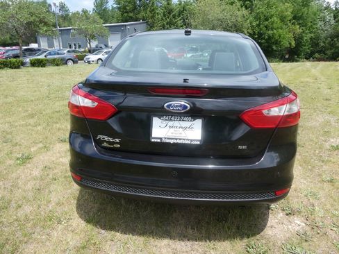 Used 2014 Ford Focus SE w/ Interior Protection Package FWD image 6