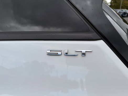 Certified 2023 GMC Terrain SLT image 20