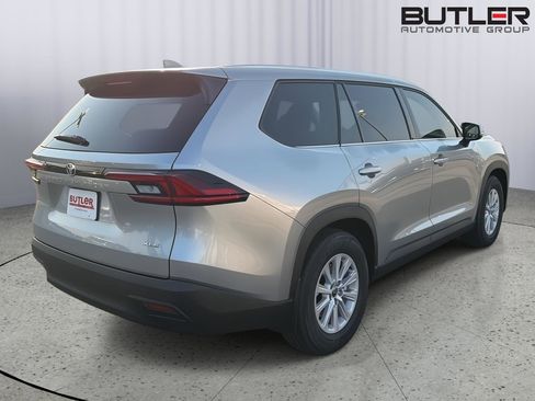 New 2026 Toyota Grand Highlander FWD image 6