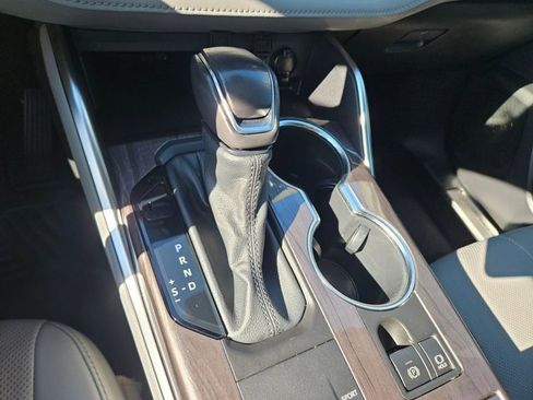 Used 2021 Toyota Highlander Platinum image 19