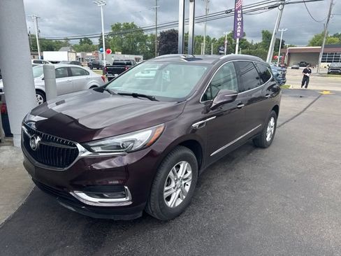 Used 2018 Buick Enclave Essence FWD image 1