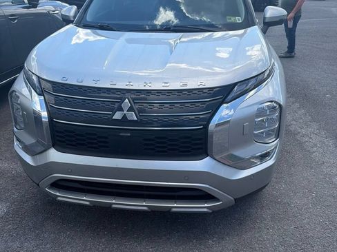 Used 2022 Mitsubishi Outlander SE AWD/4WD image 1